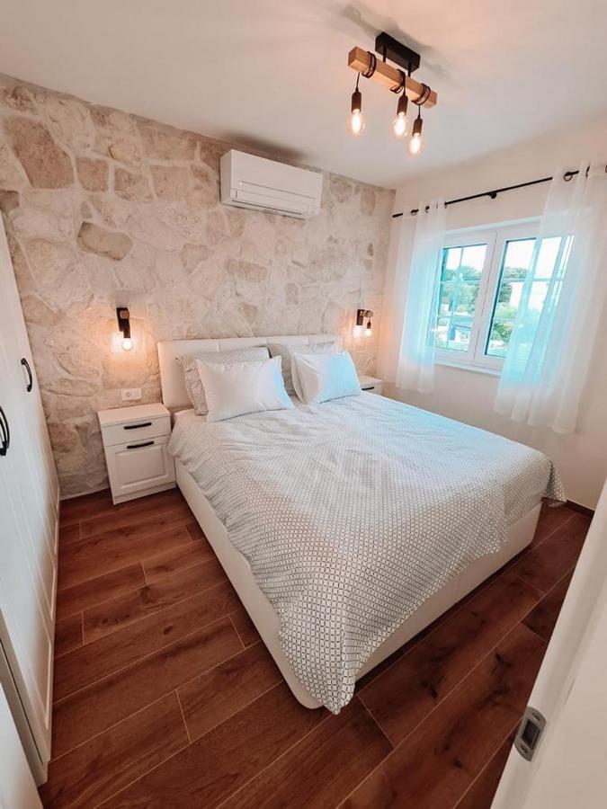 Stone House Jezera Apartment Exterior photo